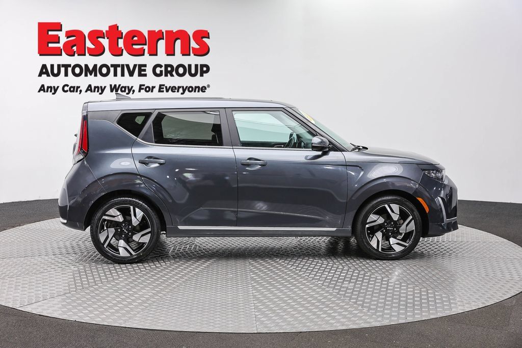 Used 2023 Kia Soul GT-Line FWD image 6