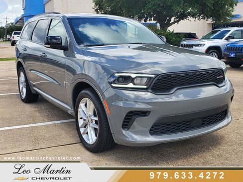 Used 2024 Dodge Durango GT RWD image 2