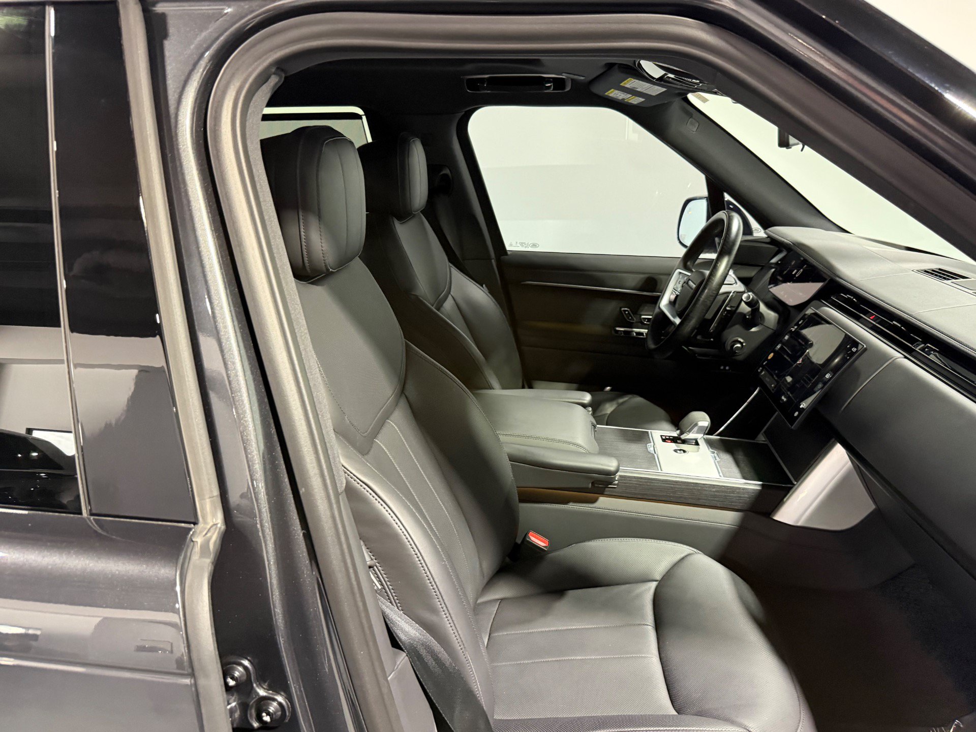 Used 2024 Land Rover Range Rover SE AWD/4WD image 50