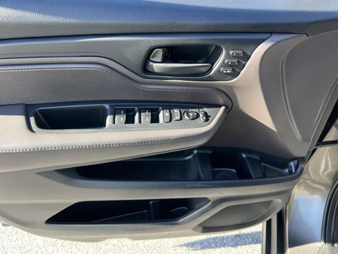 Used 2018 Honda Odyssey EX-L image 15