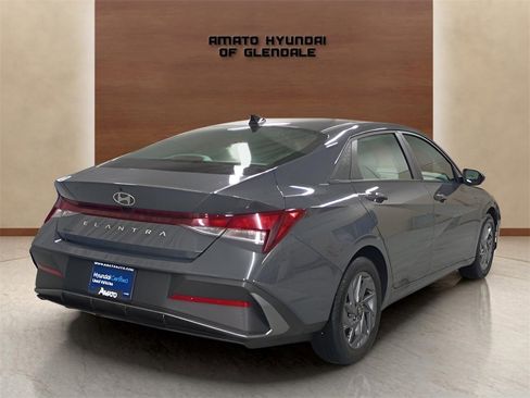 Certified 2024 Hyundai Elantra SEL image 5
