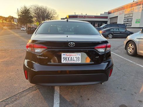 Used 2024 Toyota Corolla LE image 5