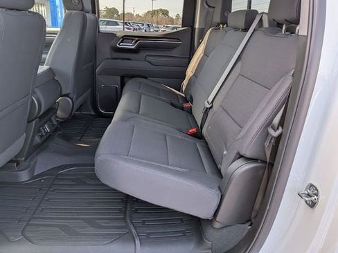 New 2026 GMC Sierra 1500 SLE image 29