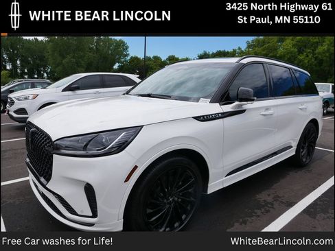 Used 2025 Lincoln Aviator Reserve w/ Equipment Group 201A AWD/4WD image 1