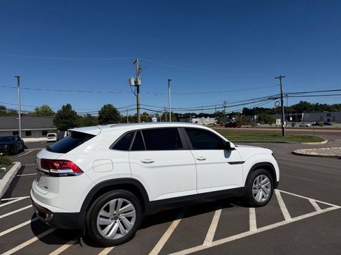 Used 2023 Volkswagen Atlas Cross Sport SE w/ Panoramic Sunroof Package AWD/4WD image 7