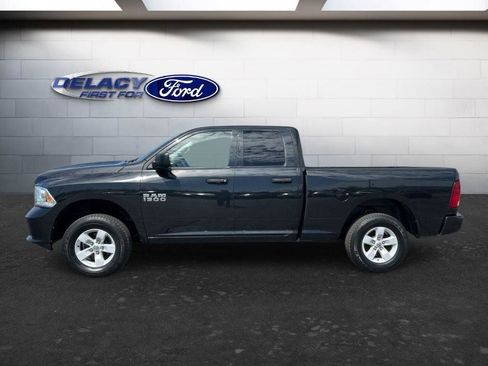 Used 2018 RAM 1500 Express AWD/4WD image 3