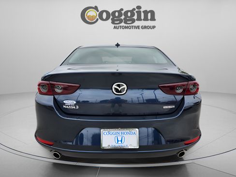 Used 2019 MAZDA MAZDA3 Sedan w/ Preferred Package image 4