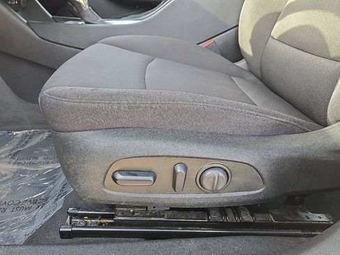 Used 2023 Chevrolet Malibu LT image 24