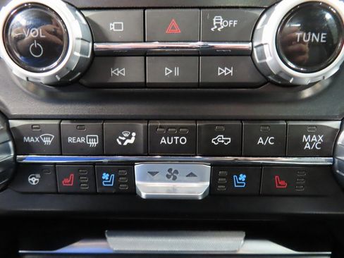 Used 2025 Ford F250 Platinum image 72