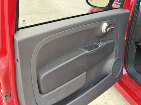 Used 2013 FIAT 500 Turbo w/ Beats Audio Pkg FWD image 19