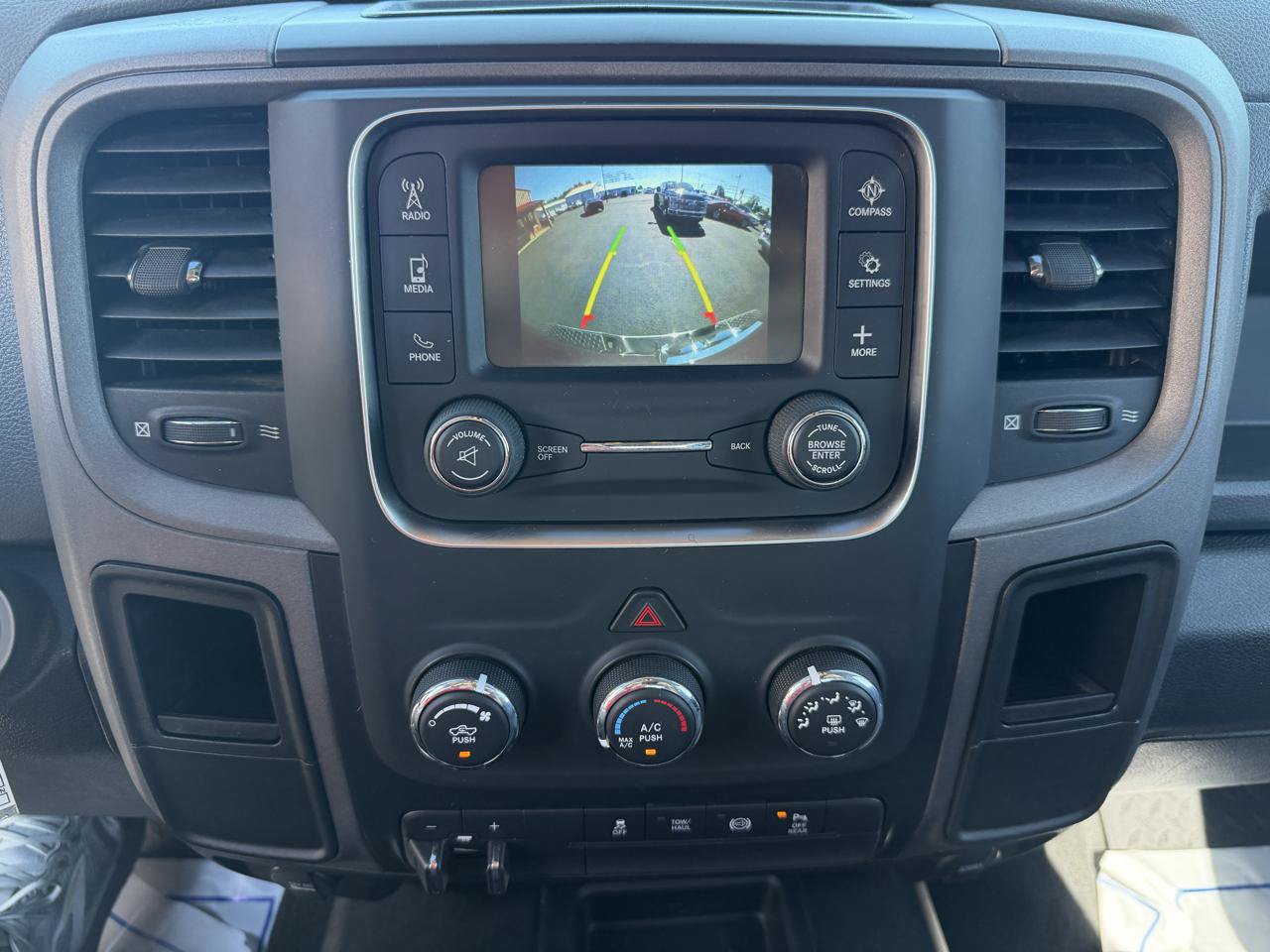 Used 2018 RAM 2500 Tradesman w/ Chrome Appearance Group AWD/4WD image 29