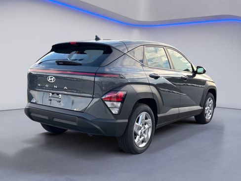 New 2026 Hyundai Kona SE image 5