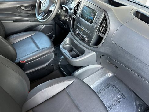 Used 2023 Mercedes-Benz Metris Passenger image 18