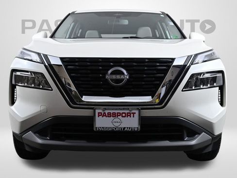 Certified 2023 Nissan Rogue SV image 2