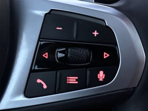 Used 2020 BMW X5 M50i image 23