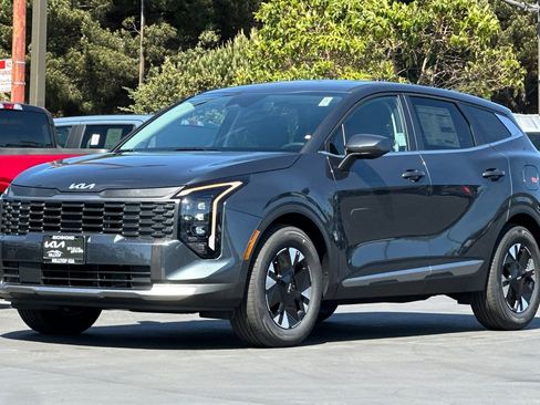 New 2026 Kia Sportage LX image 8