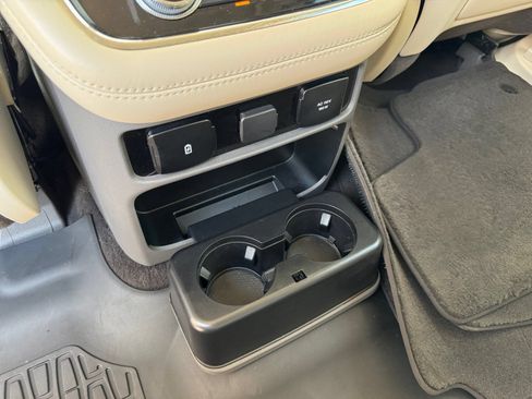 Used 2021 Lincoln Navigator Reserve w/ Luxury Package AWD/4WD image 19