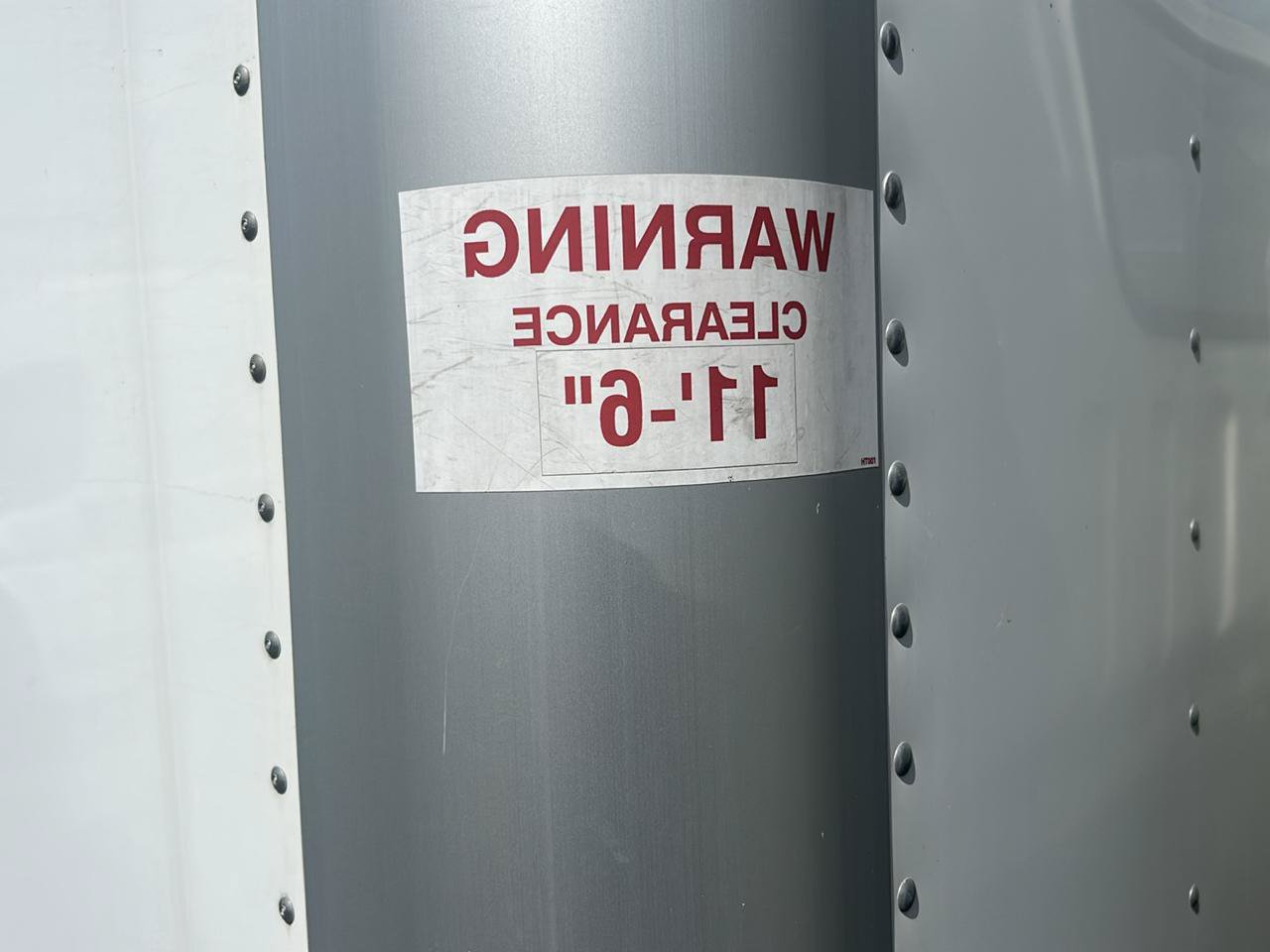 Used 2023 Isuzu NPR RWD image 13