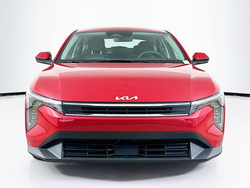 Used 2025 Kia K4 LXS image 2