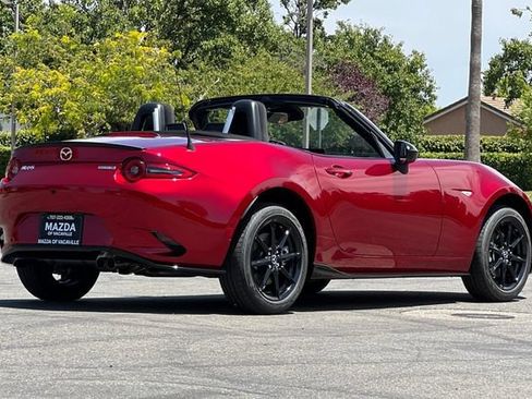 New 2026 MAZDA MX-5 Miata Sport w/ Appearance Package RWD image 4
