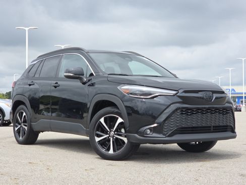 Used 2024 Toyota Corolla Cross AWD Hybrid w/ Convenience Package image 2