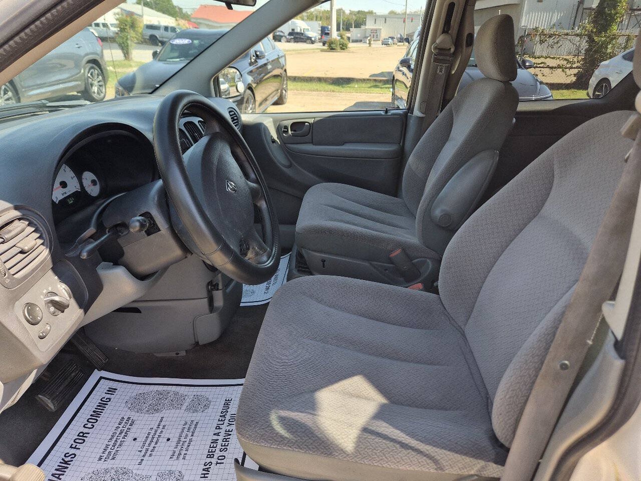 Used 2007 Dodge Caravan SXT w/ Popular Equipment Group I FWD image 10