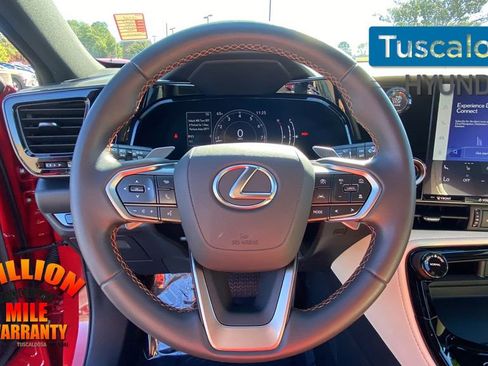 Used 2024 Lexus NX 250 FWD image 17