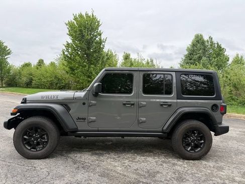 Used 2022 Jeep Wrangler Unlimited Sport AWD/4WD image 3