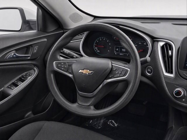 Certified 2025 Chevrolet Malibu LT FWD image 12