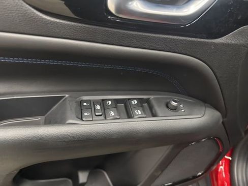 New 2026 Jeep Compass Latitude image 17