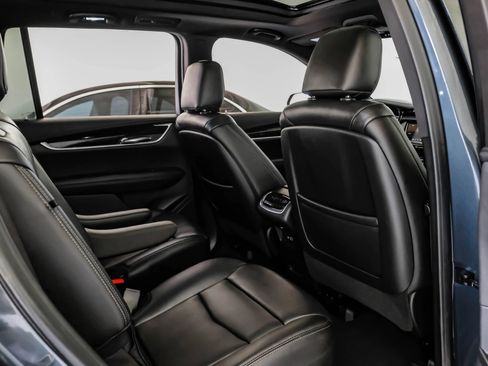 Used 2020 Cadillac XT6 Premium Luxury FWD image 33