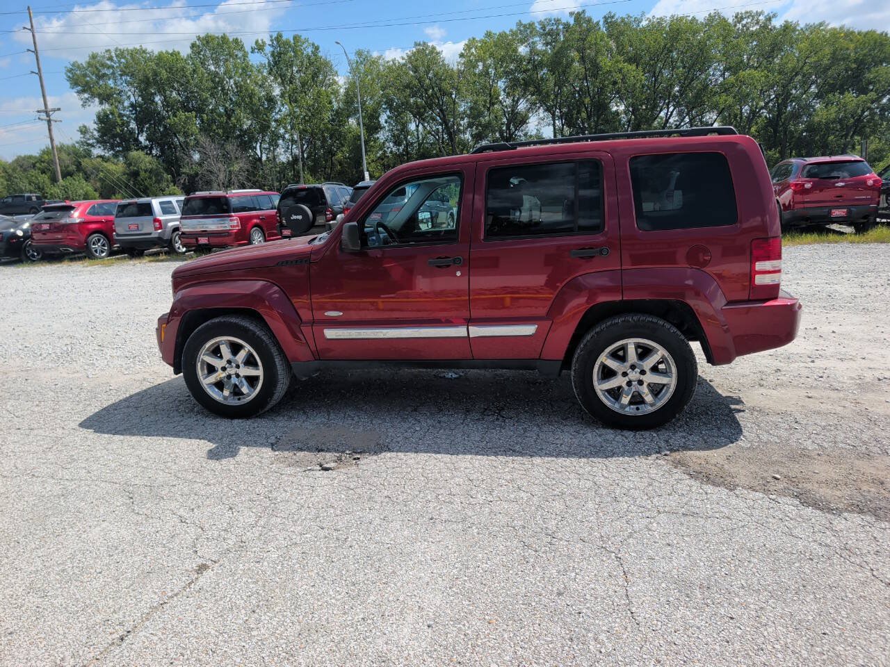 Used 2012 Jeep Liberty Sport AWD/4WD image 6
