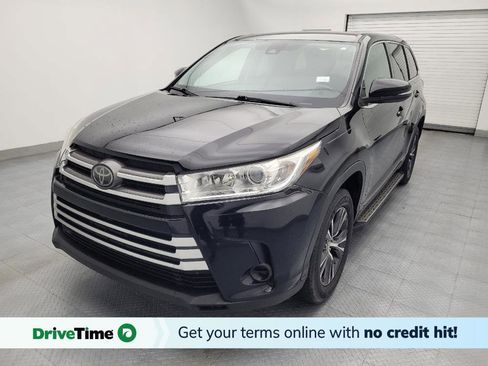 Used 2019 Toyota Highlander LE image 1