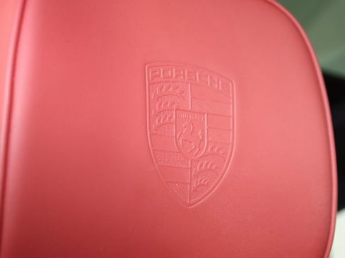 Used 2021 Porsche Macan S image 14