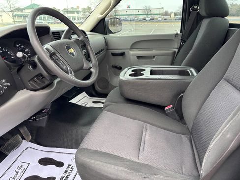 Used 2010 Chevrolet Silverado 1500 W/T image 10