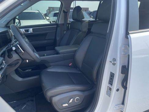 Used 2024 Hyundai Santa Fe Limited image 30