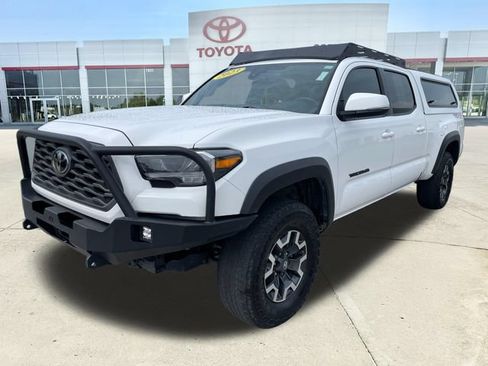 Used 2023 Toyota Tacoma TRD Off-Road AWD/4WD image 7