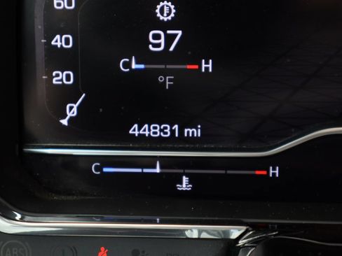 Used 2025 GMC Sierra 1500 SLT RWD image 14