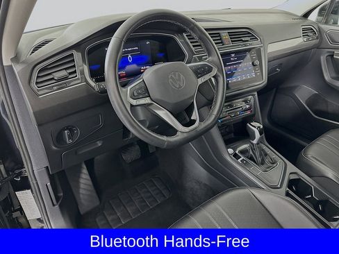 Used 2024 Volkswagen Tiguan SE image 10