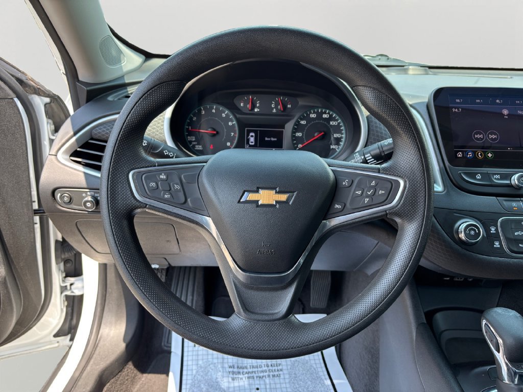 Used 2021 Chevrolet Malibu LS FWD image 19