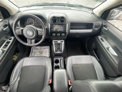 Used 2014 Jeep Compass Latitude w/ All Weather Capability Group AWD/4WD image 17