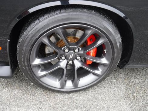 Used 2022 Dodge Challenger R/T Scat Pack w/ Shaker Package image 10