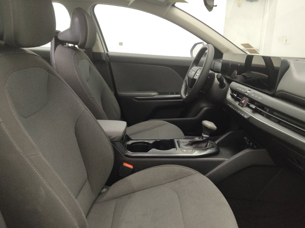 Used 2025 Kia K4 FWD image 21