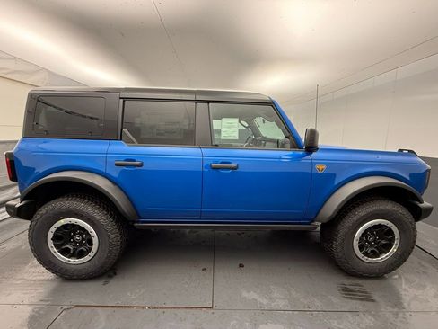 New 2026 Ford Bronco Badlands w/ Sasquatch Package image 13