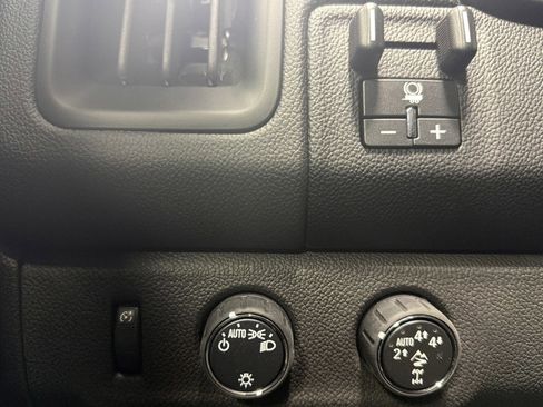 Used 2021 Chevrolet Colorado ZR2 image 26