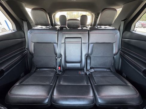 Used 2023 Ford Explorer ST-Line image 17