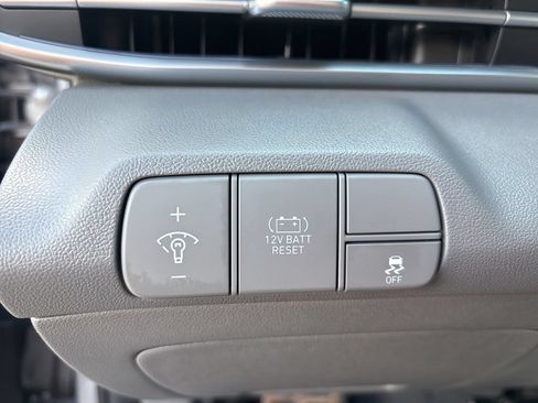 New 2025 Hyundai Elantra SEL FWD image 20
