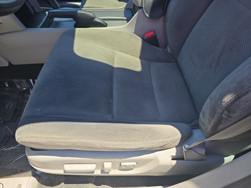 Used 2011 Honda Accord EX image 25