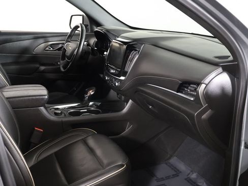 Used 2023 Chevrolet Traverse Premier AWD/4WD image 31