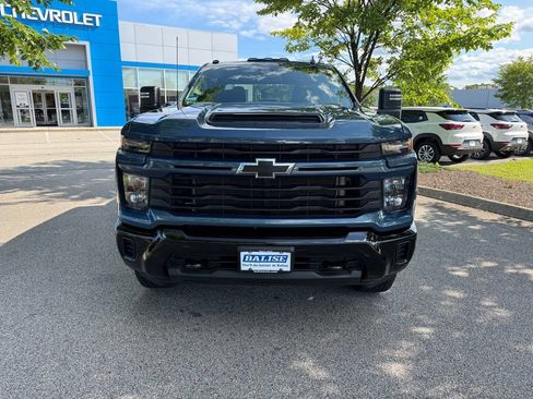 Used 2025 Chevrolet Silverado 2500 Custom w/ Custom Convenience Package AWD/4WD image 8